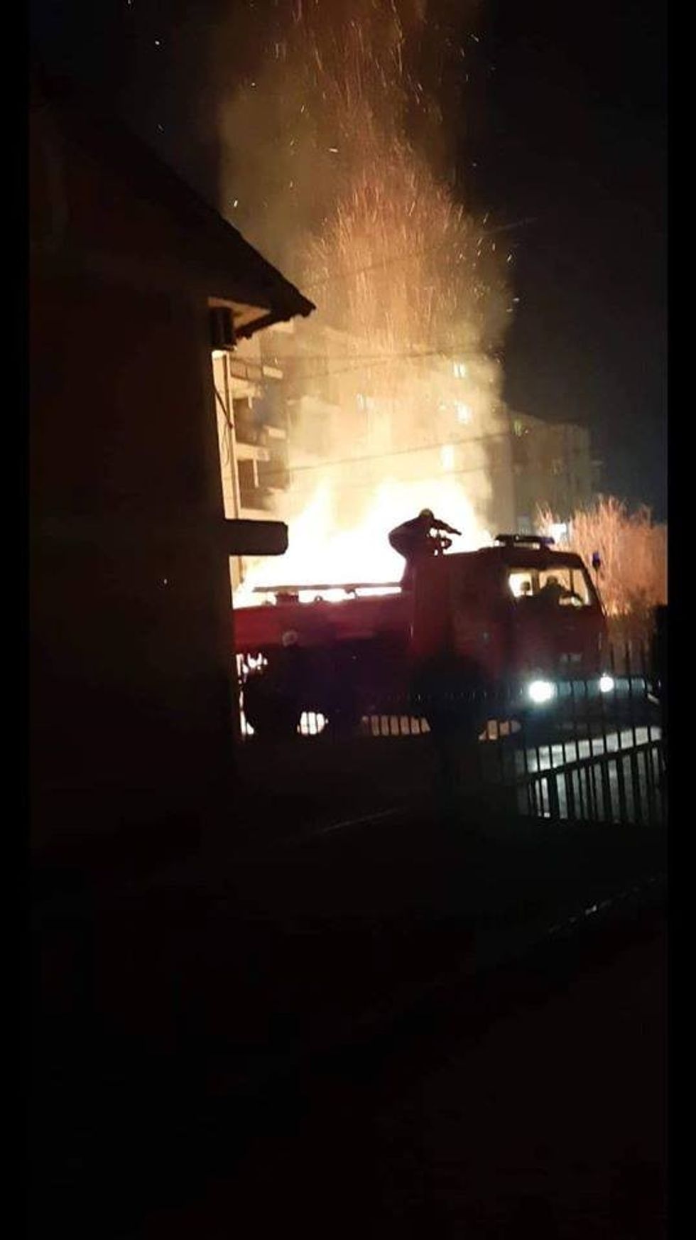 82174098 417799245606095 1454145909175615488 n