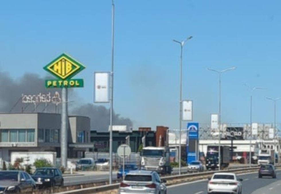 83B2E54F 7FFA 49D3 B17F 9DF76E829E19