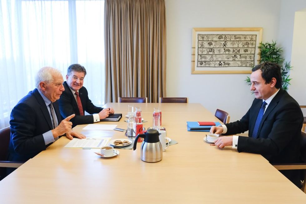 84261d18 f25c 4357 bae1 01009e87e18e