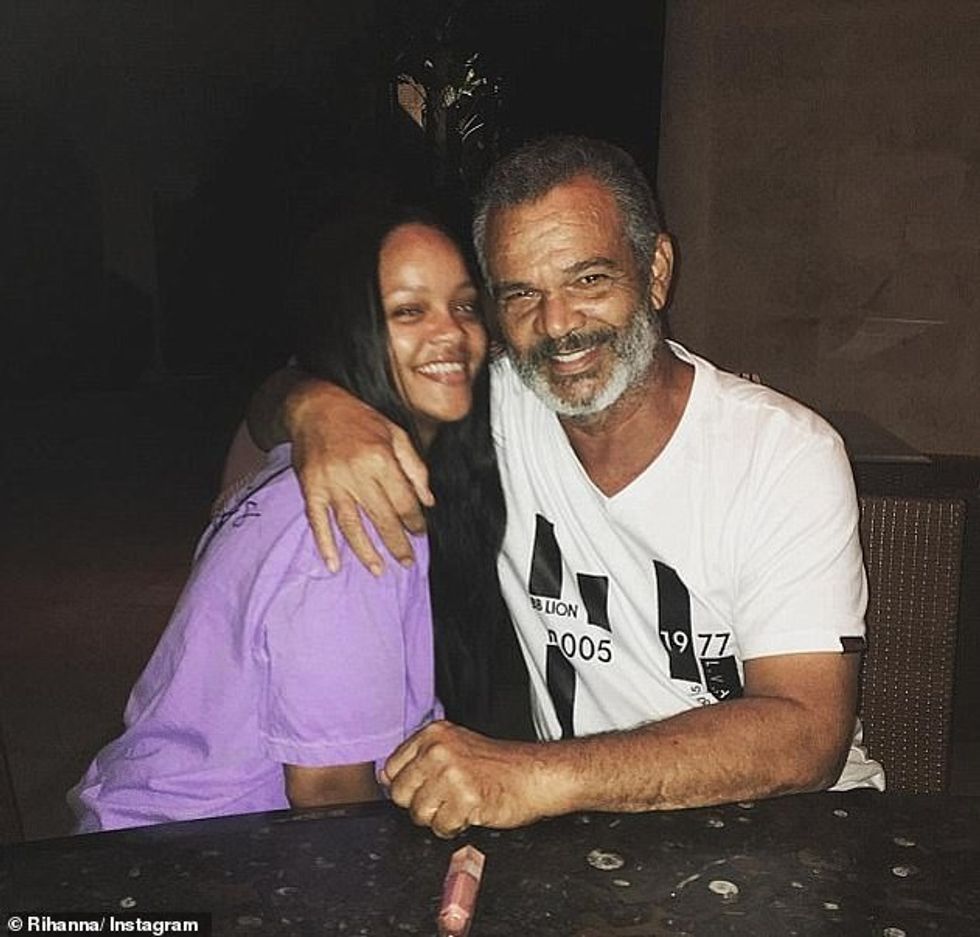 8563168 8316833 Legal action The singer is suing her dad Ronald Fenty for using m 21 1589399099120