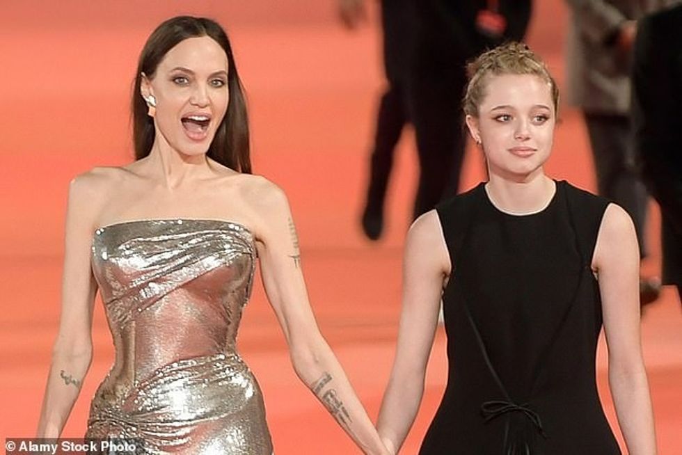 86065991 14112059 Shiloh Jolie Pitt whose mother is Angelina Jolie filed paperwork a 61 1732230287867