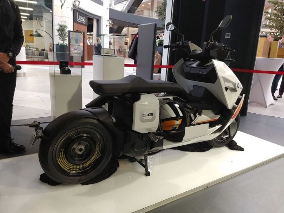 86892463761bb3bb640d21405570001 v4 big