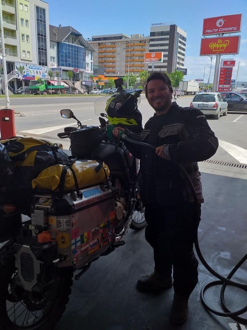 86ABA3E7 6A5E 4784 B195 85BD85D458C7