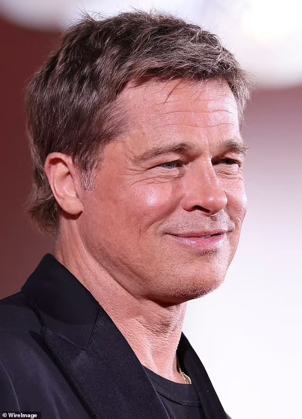 89169931 13803089 With an almost perfectly clean shaven look he bore a striking re m 9 1725246198117