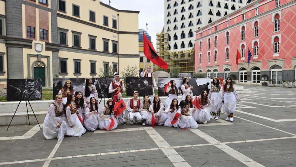 8d6b55d4 86fe 4cc2 8000 f55c018396fd