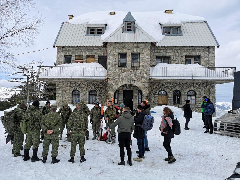 9. FSK ja shkatërron ortekët e borës në Brezovicë
