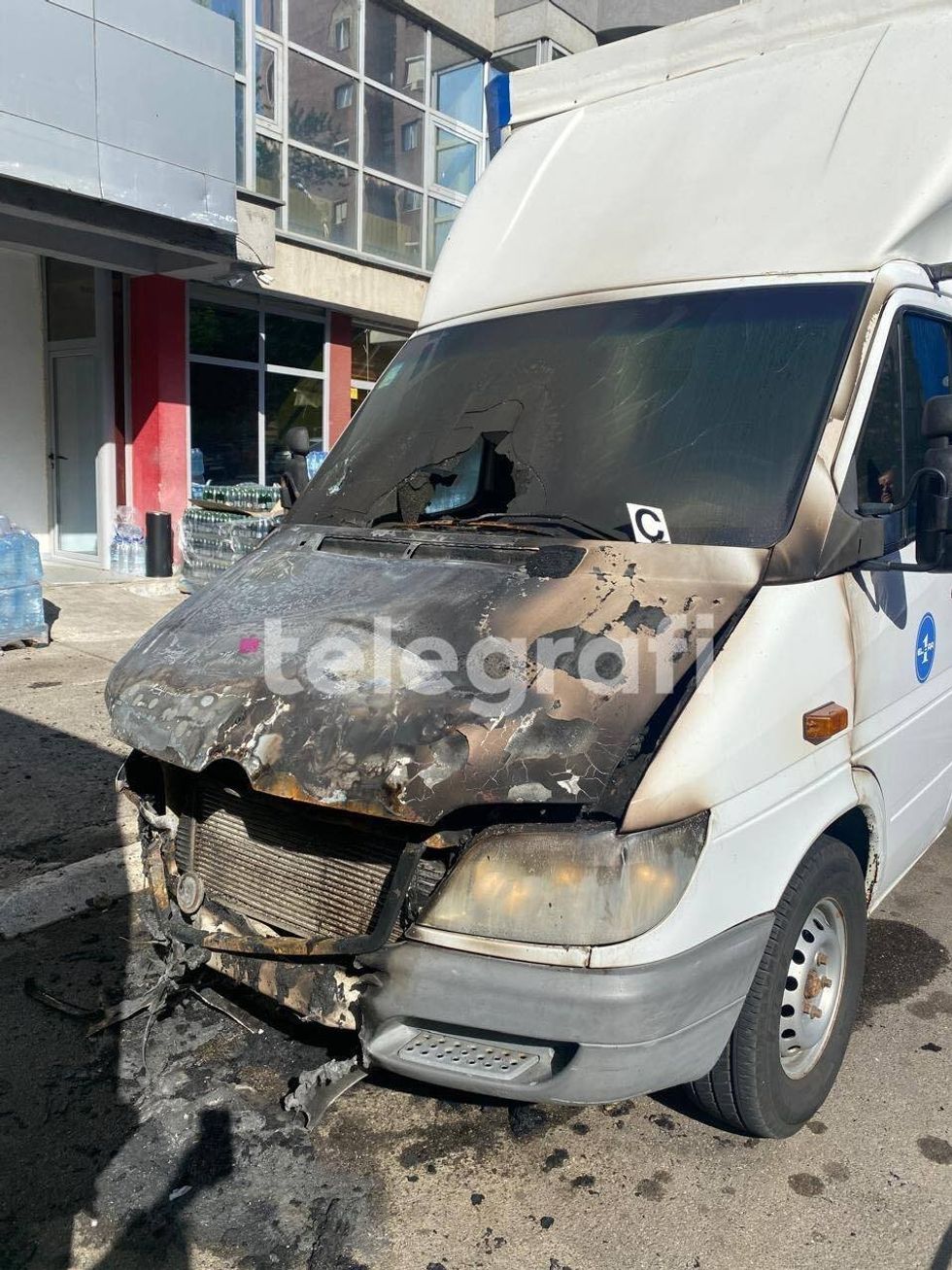 90356697 7977 451d ae90 c0527a7fc5a5