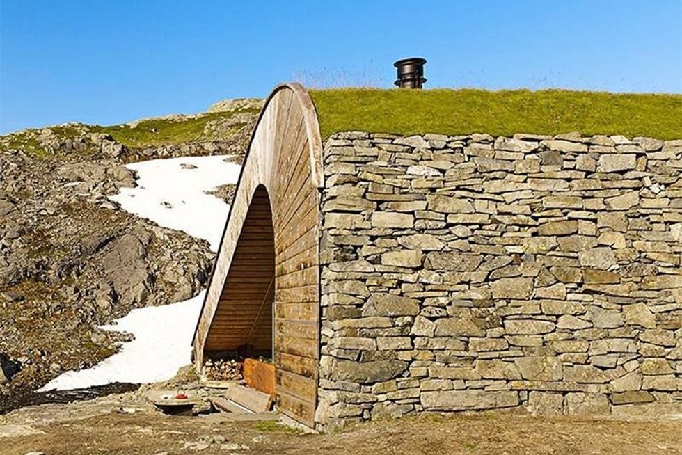 909140818743269476 a180f8fdc537