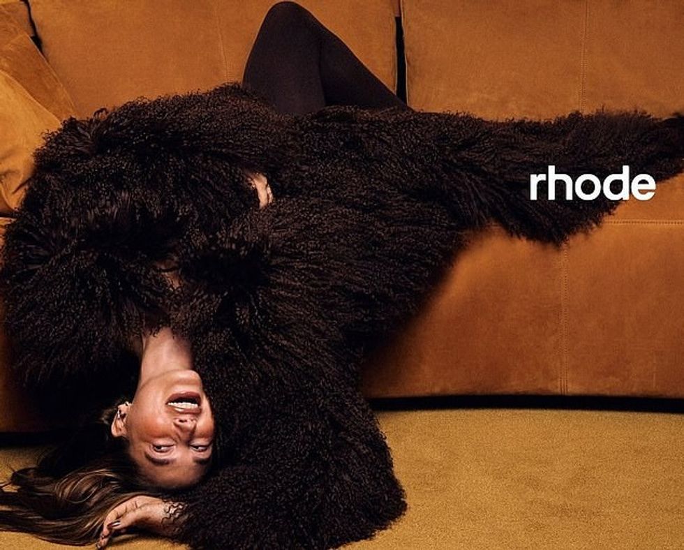 92134593 14089585 Another photo showcases her in a fabulous fuzzy coat that highli a 56 1731732199568