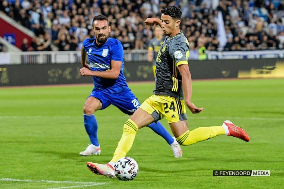 922cd5d4d52f17c34308c1eacbbe8a7f 740 493 canvas color000001 feyMediaBlackWhite