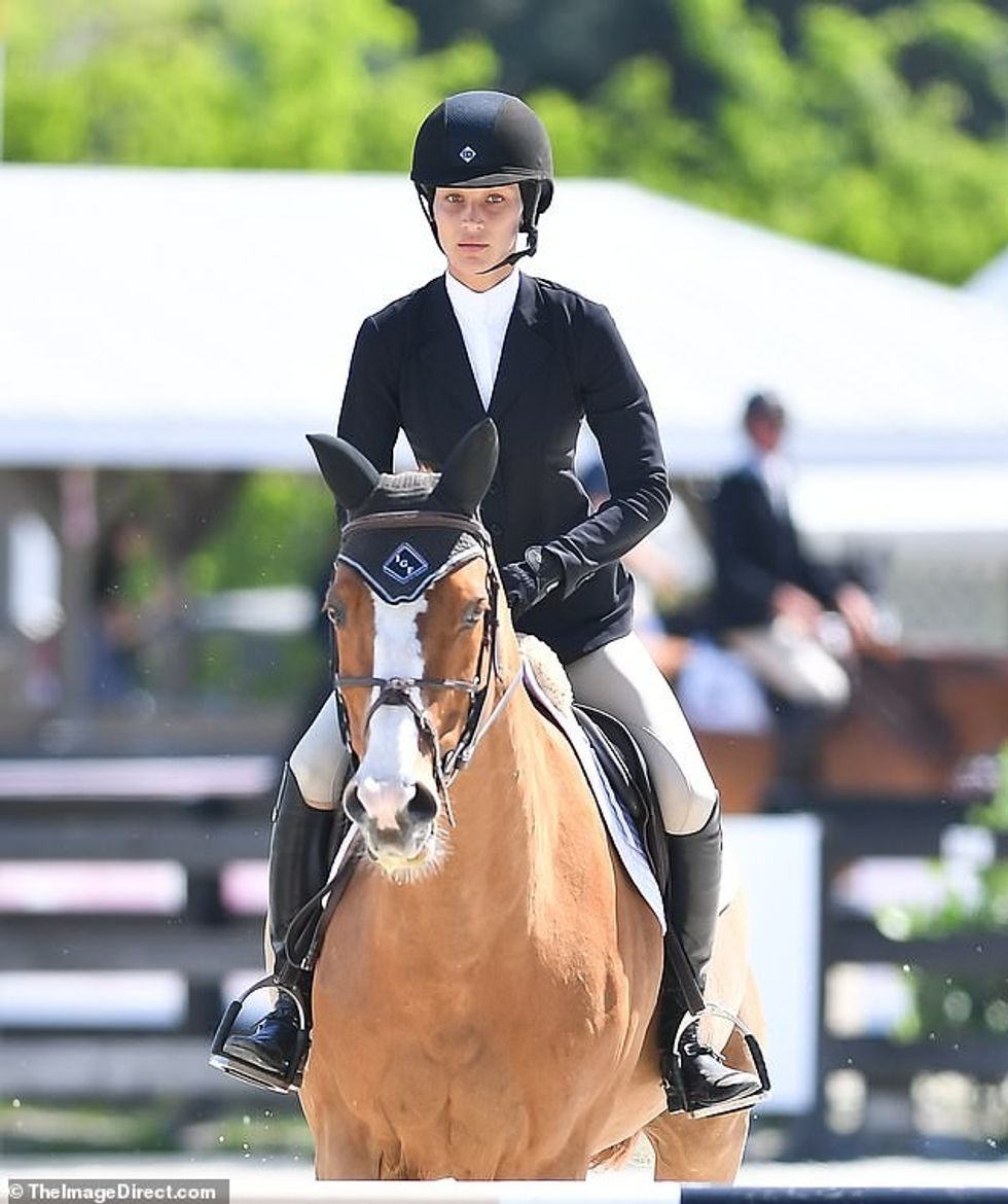 92945101 14172095 Hadid did get back in the saddle as she was spotted riding at an a 2 1733759871937