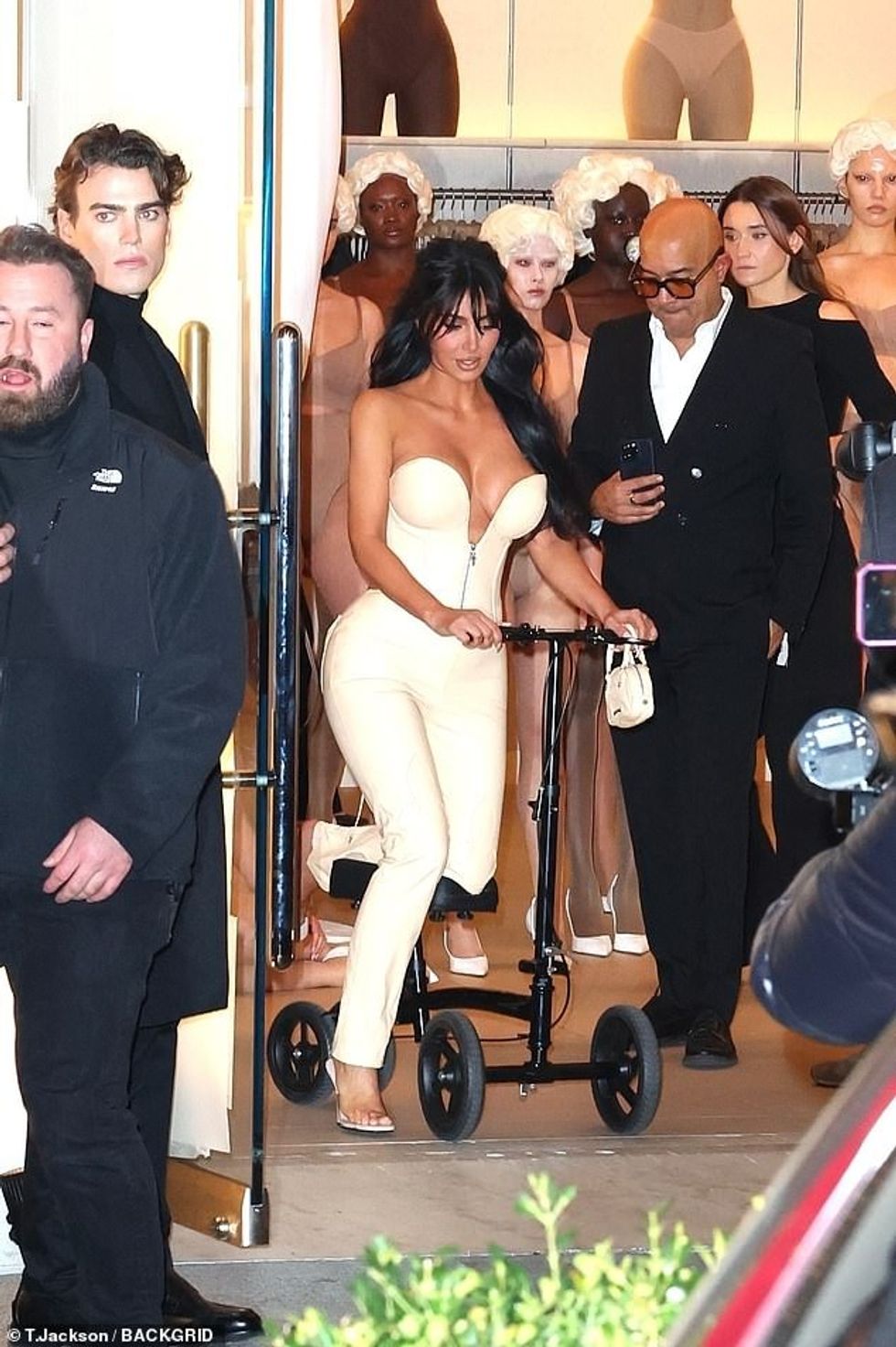 93104829 14188265 image a 43 1734054804821