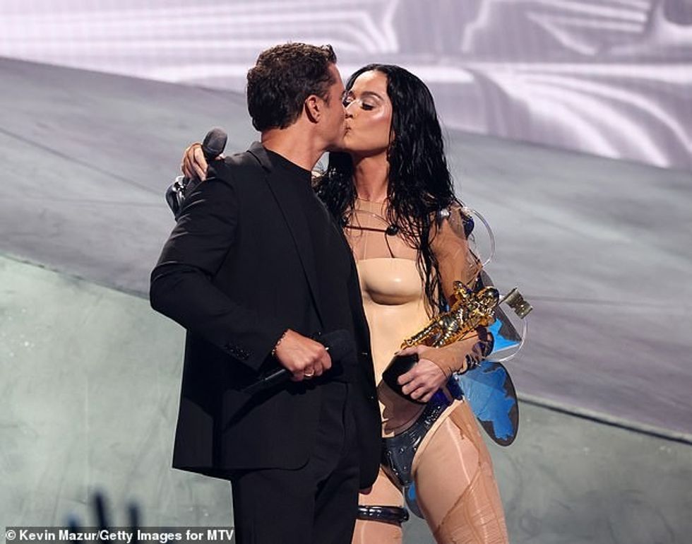 93116471 14189387 image a 22 1734087798656