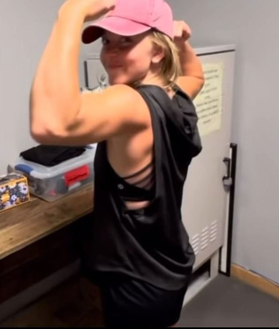 93155373 14196511 Sydney Sweeney fired back at trolls who made fun of her body onl a 142 1734328754293