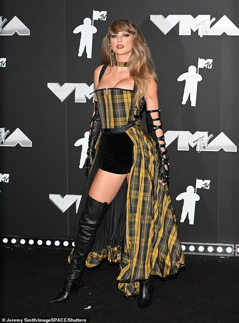 93177735 14195911 He said he wishes the Mirrorball songstress could have been able a 30 1734309847330