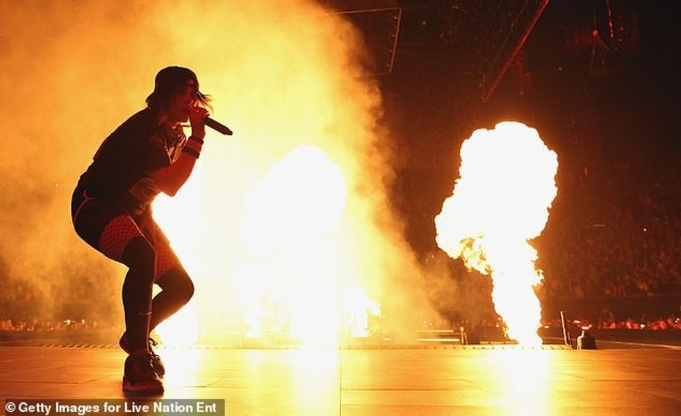 93206143 14198869 The Grammy winner performed a 24 song set list which closed out a 1 1734385761985