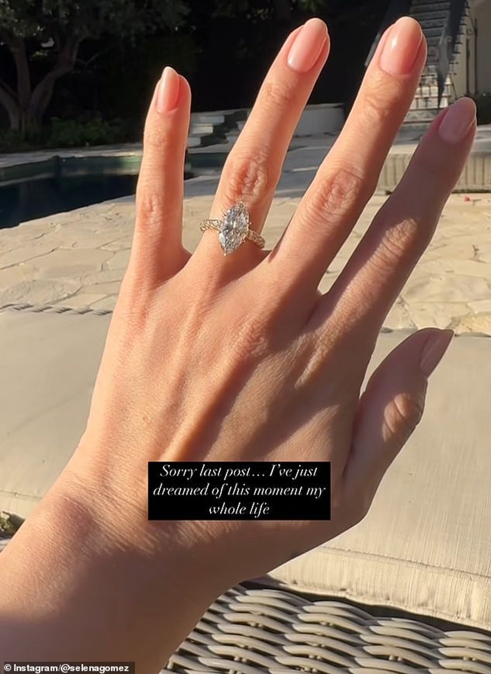 93362853 14214923 Several images were uploaded to her Instagram account on Friday m 75 1734718785773