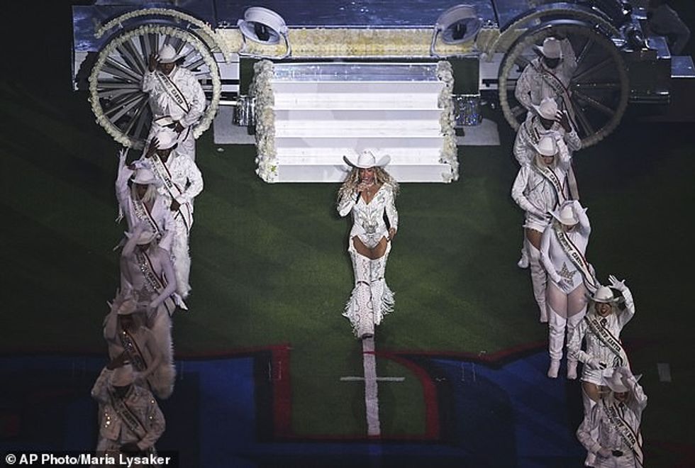 93487095 14228913 Netflix revealed in a press release Thursday that over 27M Ameri a 31 1735270319341