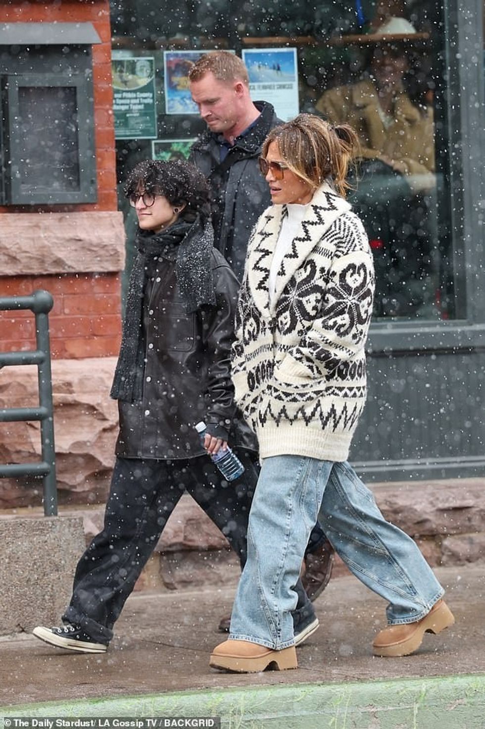 93506813 14228635 Emme famously sang back up vocals on Lopez s 2019 track Limitles a 17 1735313483469