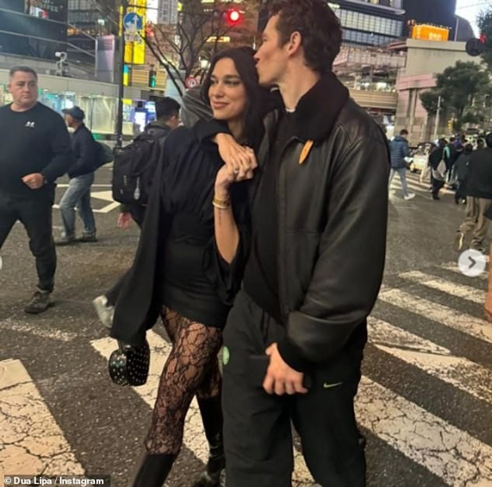 93513123 14230417 Dua and Fantastic Beasts actor Callum 34 having been dating for a 6 1735319467368