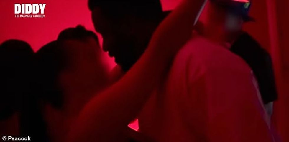 93688963 0 An insider revealed when Diddy partied with a red light on he s a 20 1736016184712