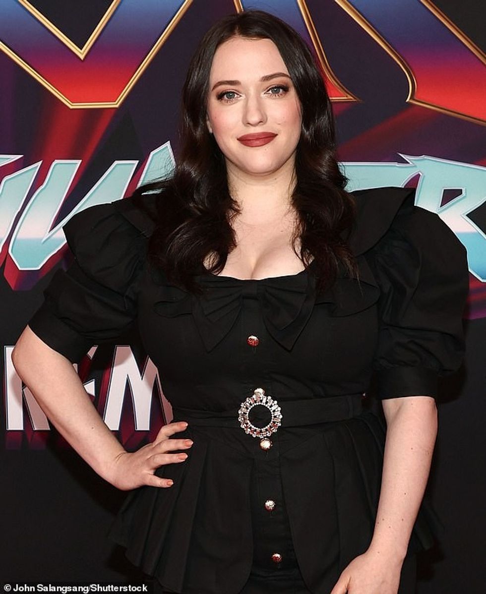 94022289 14294839 Kat Dennings has said that casting directors called her fat and m 80 1737083101160