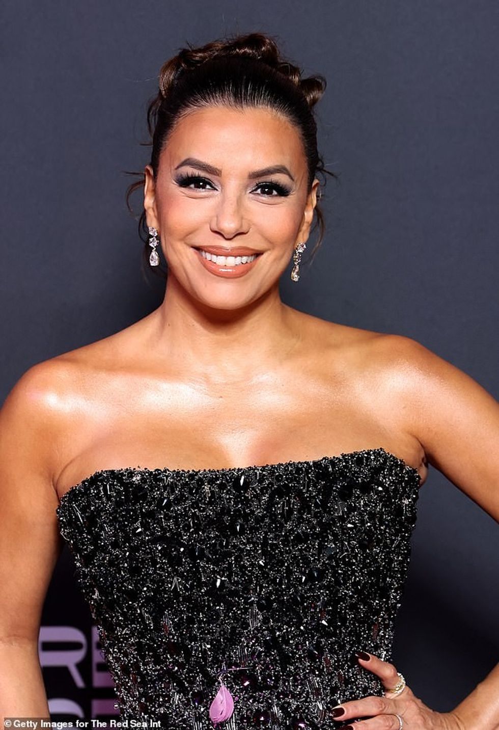 94063859 14281225 Eva Longoria has increased her initial 50 000 donation for Los A a 54 1736832886672