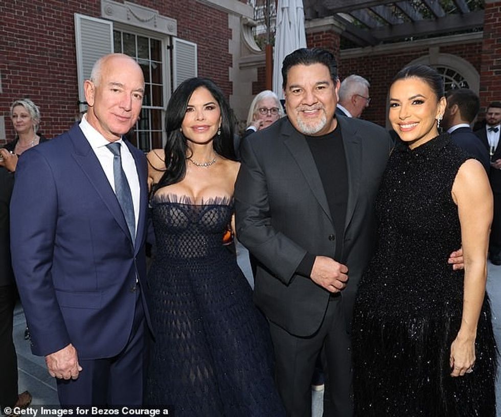 94064177 14281225 L R Bezos his fianc e Lauren Sanchez Cris Abrego and Eva picture a 56 1736832886952