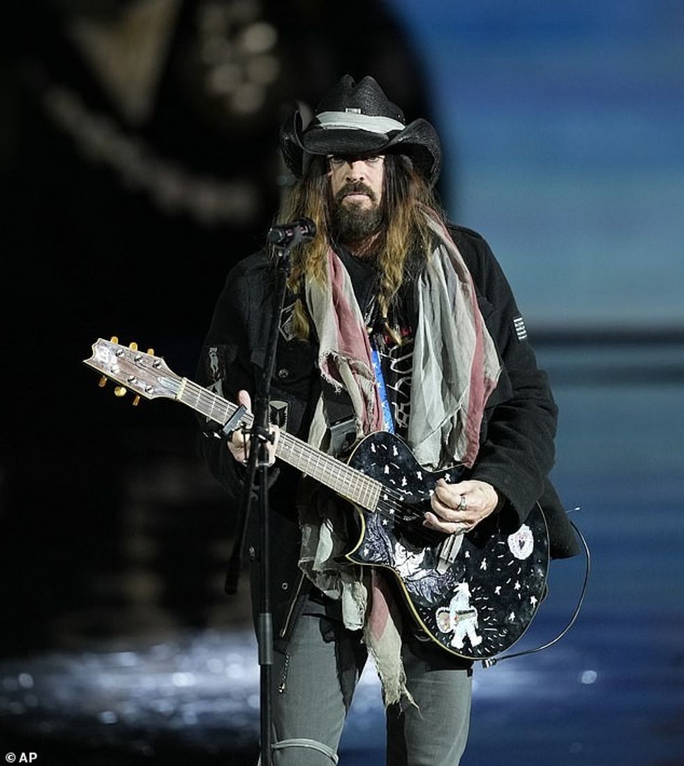 94331001 14307219 The Flatwoods Kentucky native was targeted by social media users m 94 1737431813723