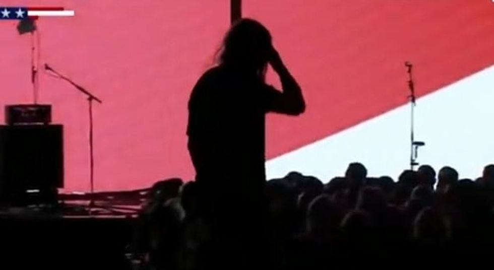94332529 14307219 In another awkward sequence Cyrus silhouette was seen walking ar a 38 1737440311743