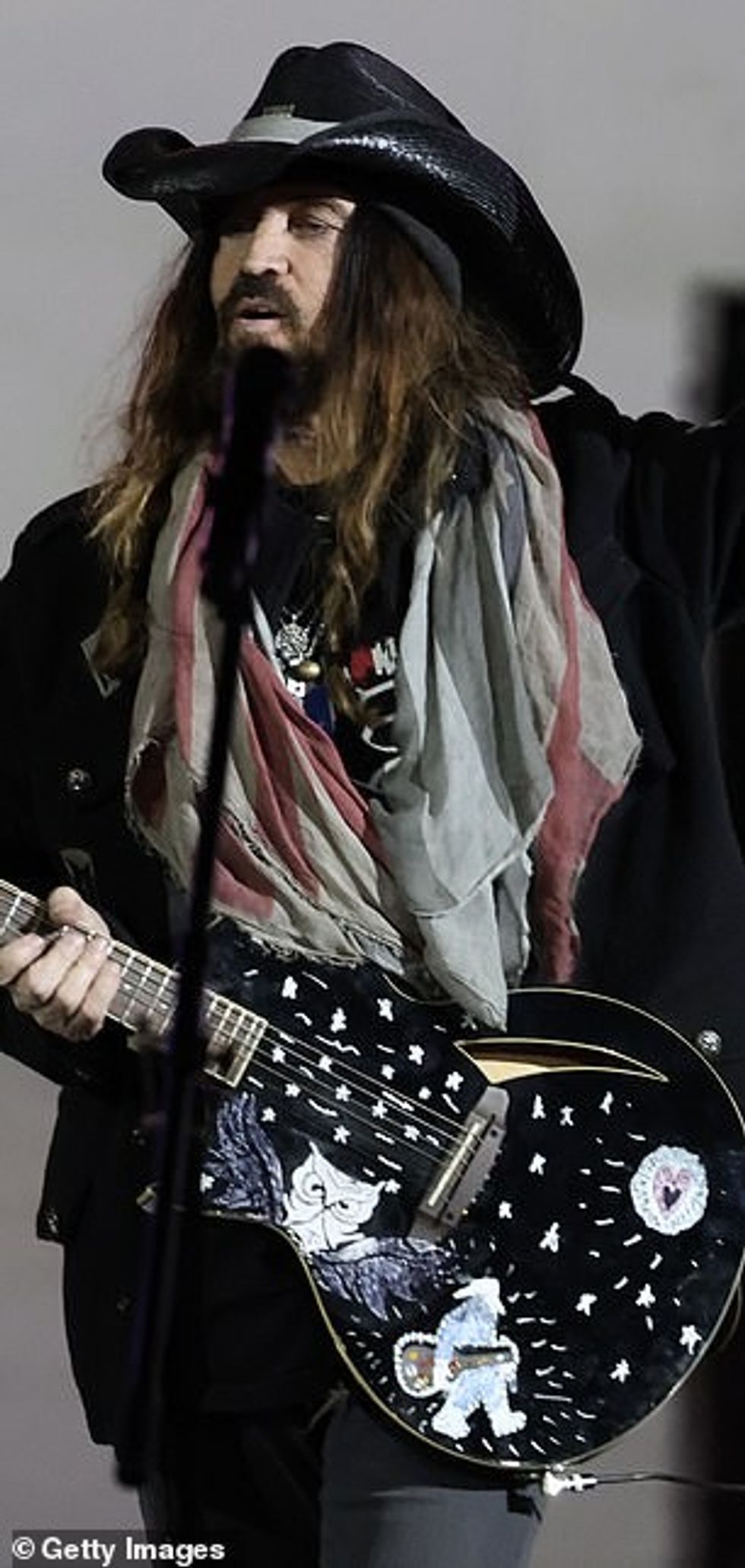 94518697 14327323 Billy Ray has not commented publicly but reportedly threatened l a 49 1737918878628