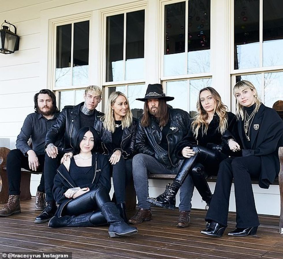 94536075 14327323 Miley used to feel overwhelmed by the family drama She worked h a 48 1737918878573