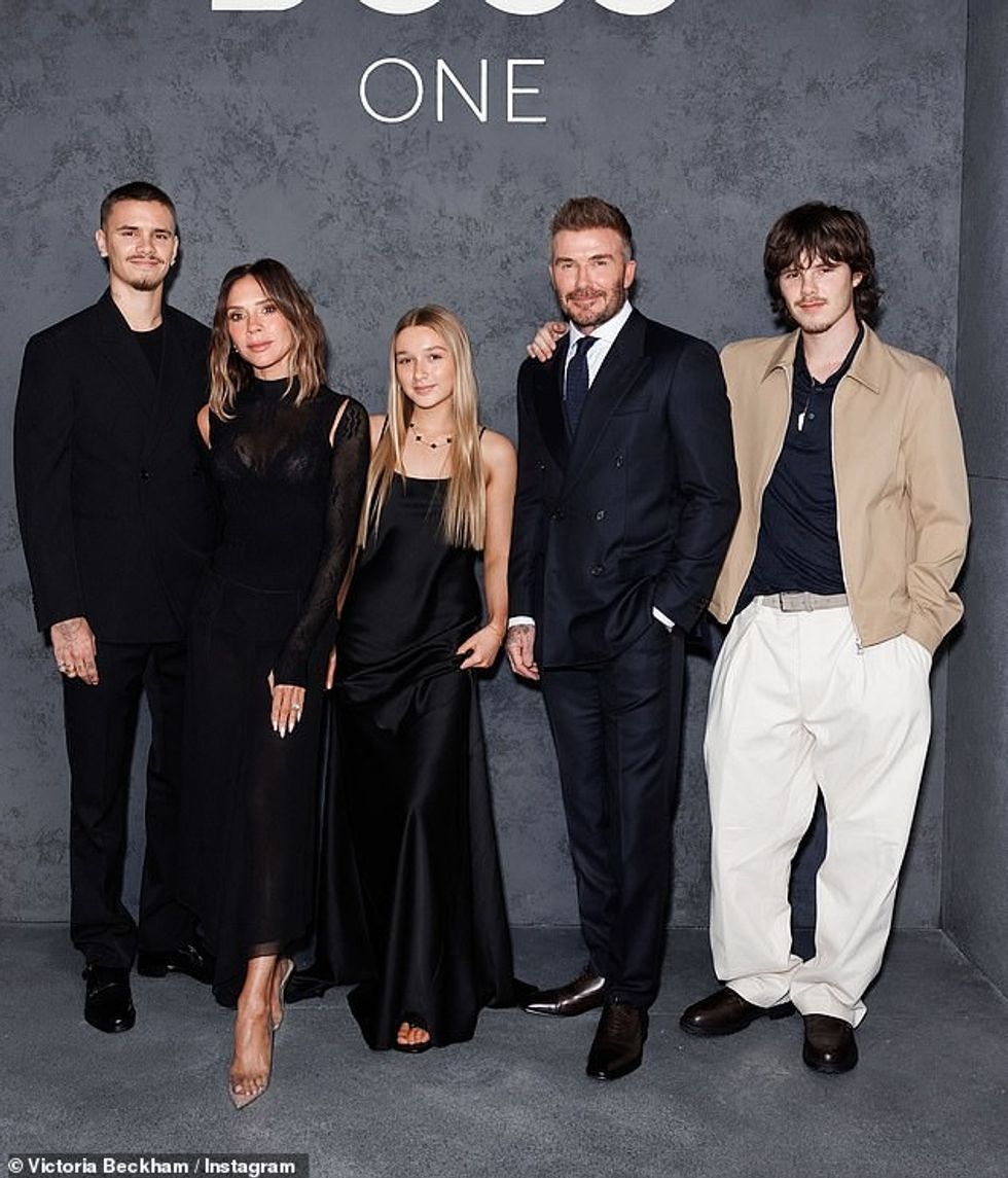 94709091 14345815 Noticeably missing from the clan was David and Victoria s eldest a 13 1738318382855