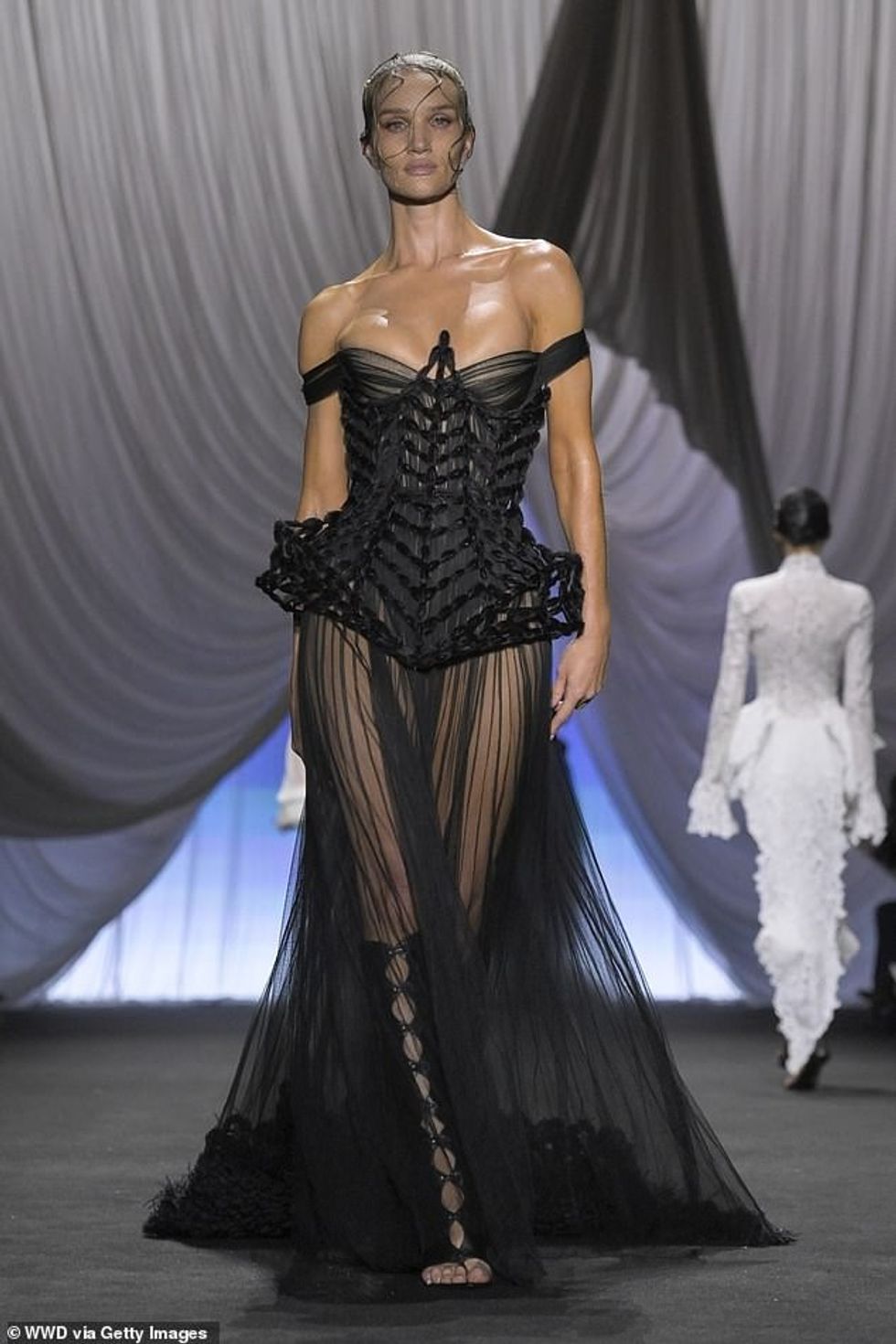 94723151 14346379 image a 7 1738329191056