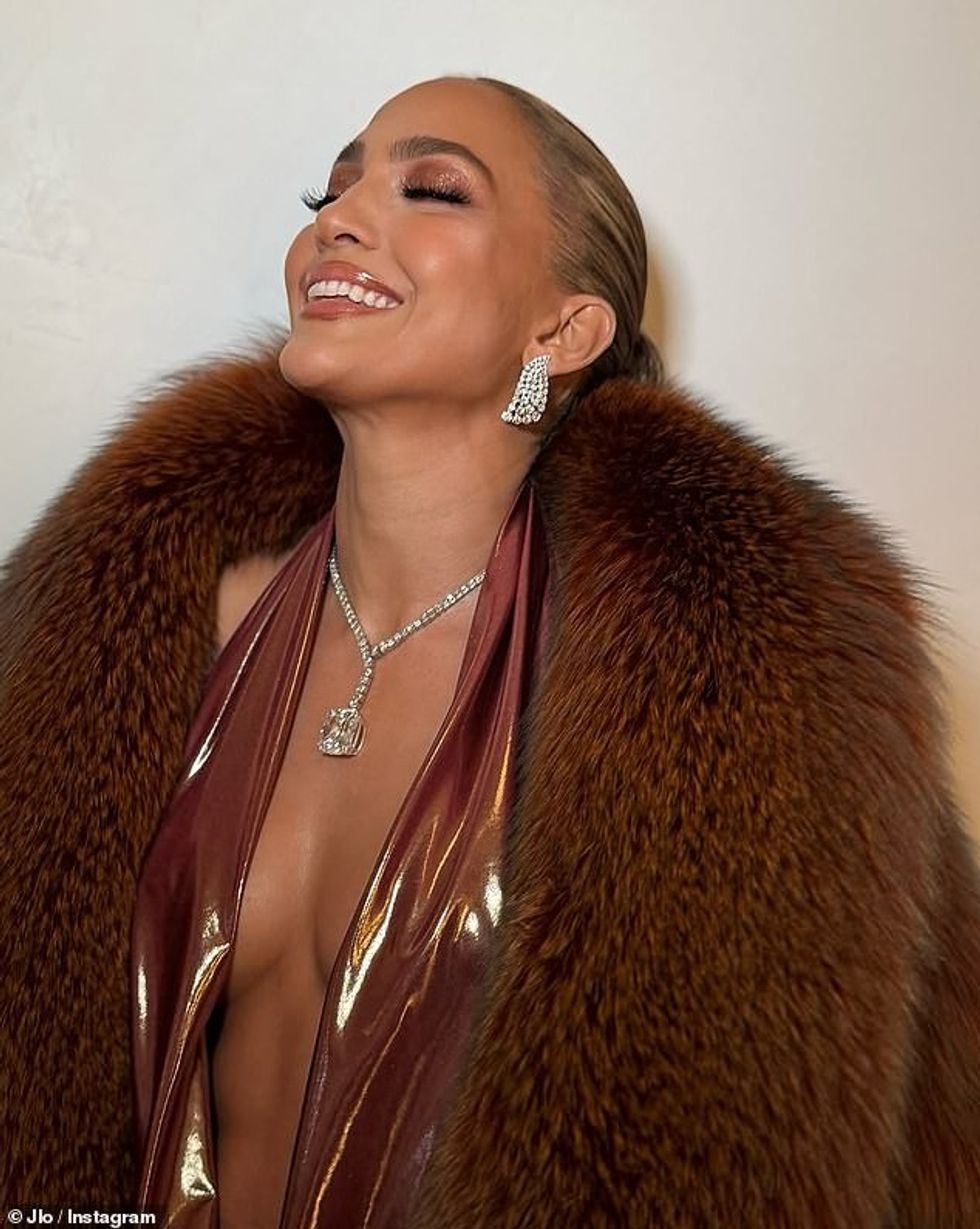 94768803 14351549 The Bronx born and raised bombshell was bedazzled in diamonds as a 83 1738484080088