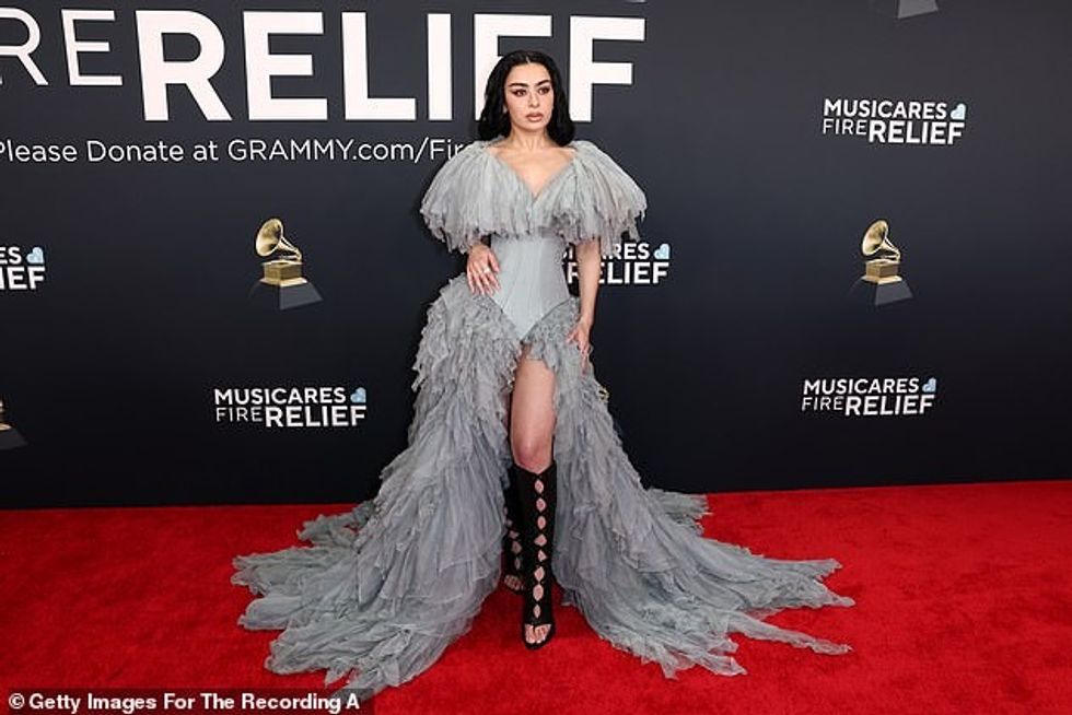 94786683 14353349 image a 18 1738544616806