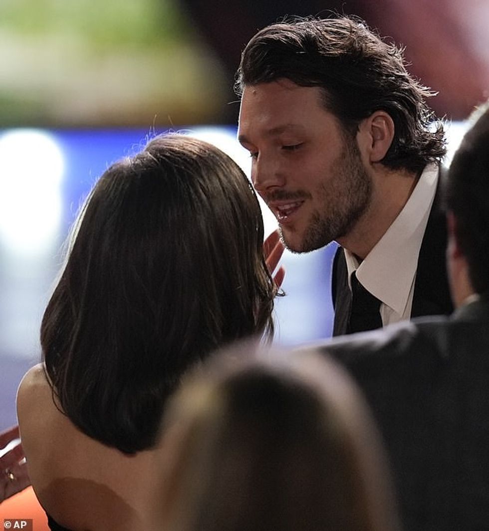 94973903 14372881 image m 20 1738941830303