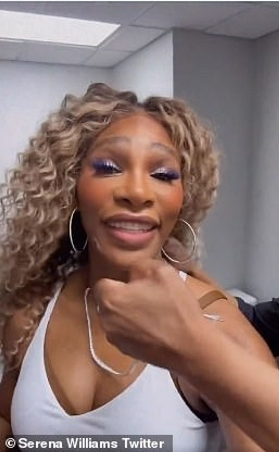 95053039 14380501 Responding to the performance she joked I didn t crip walk like a 8 1739195644337