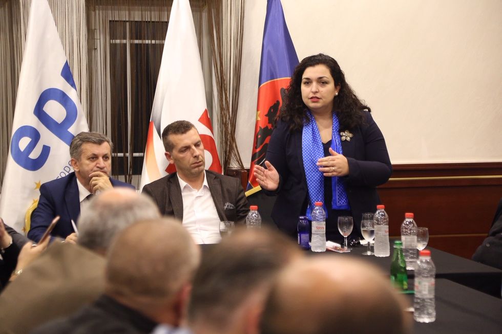 952E157D D966 4828 AD8D 2D164DDFD0DF