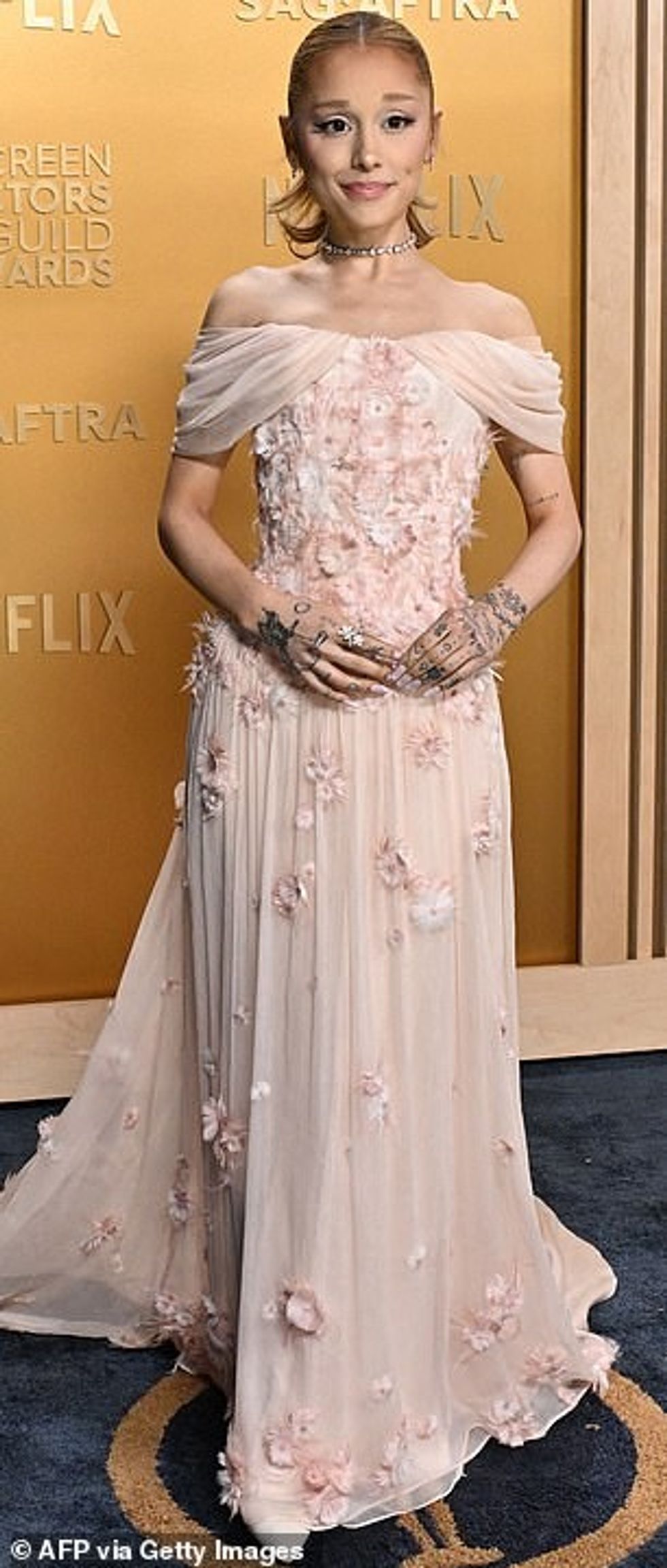 95512477 14428249 When she hit the red carpet that evening Ariana stole the show i a 55 1740359312692