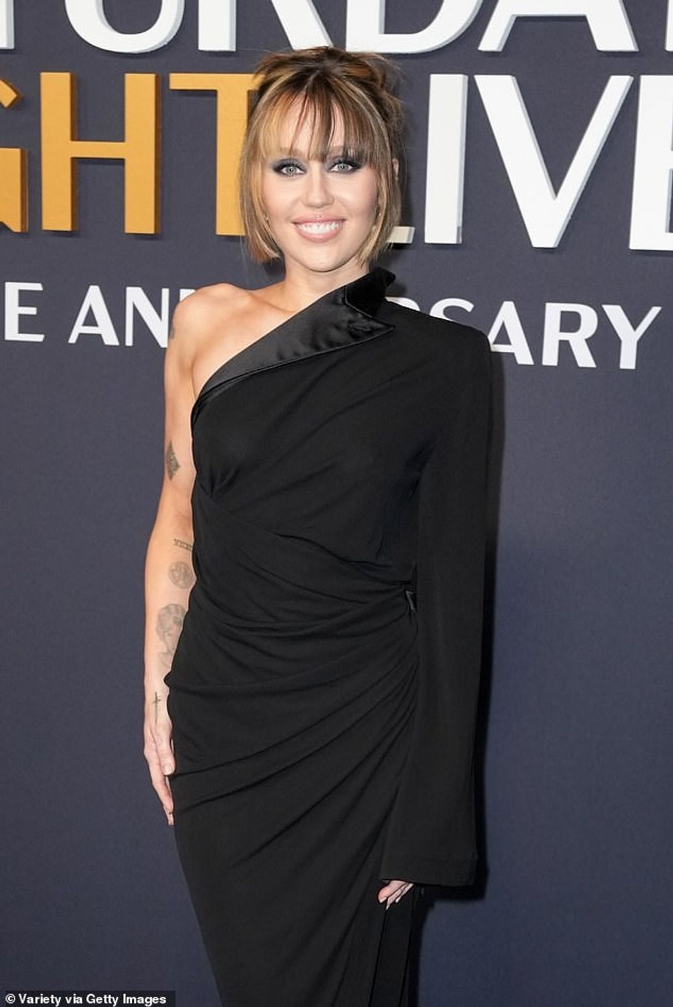 95939969 14471793 The Los Angeles area home where Miley Cyrus shot her Flowers mus a 4 1741326599003