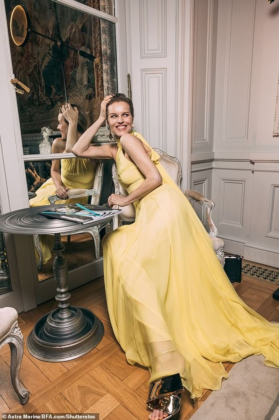 95988125 14477161 Meanwhile Czech model Eva 51 looked sensational in a yellow halt a 73 1741470250432