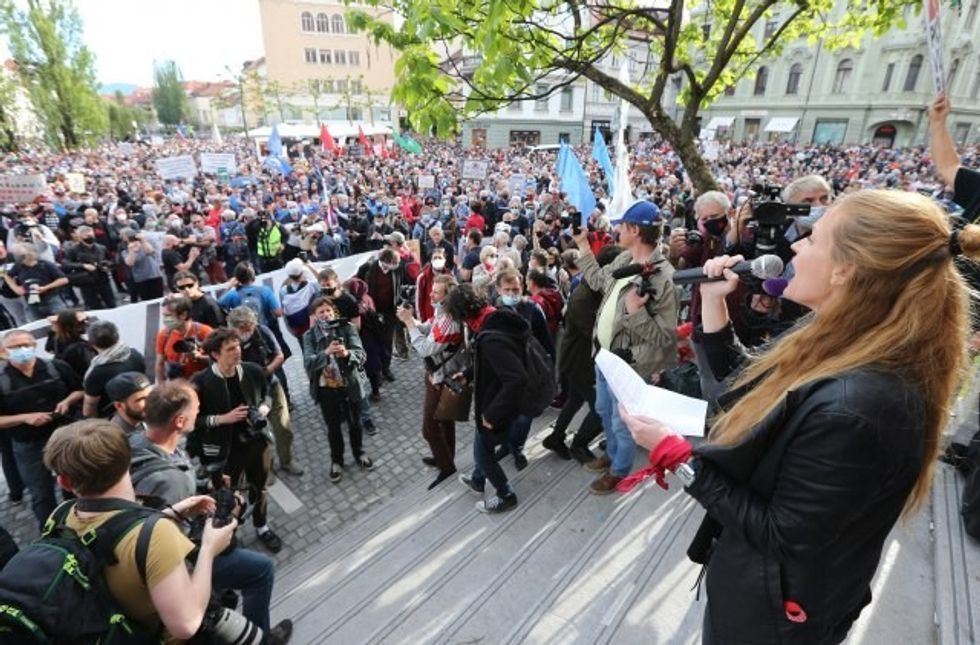 99065227560b14237b5764148233245 v4 big