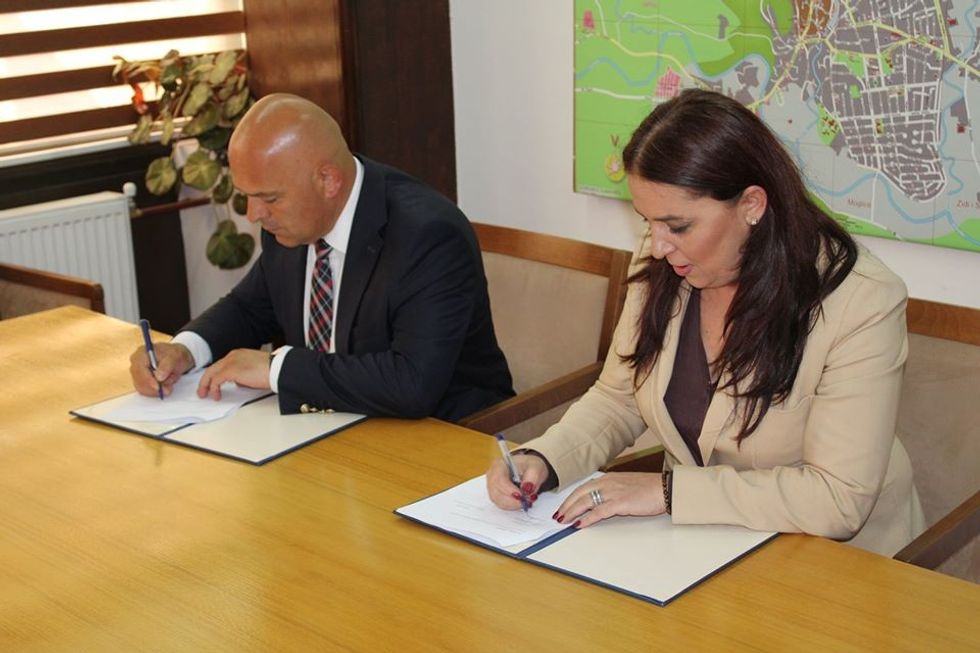 99123237 2643294812442550 5829756112420732928 o