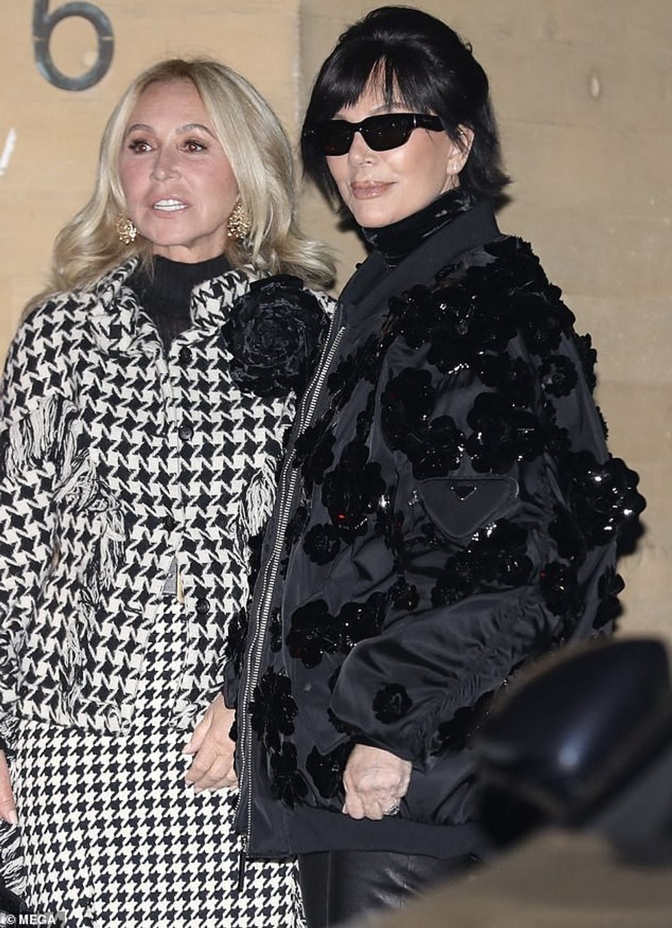 99131065 14789515 The momager who recently underwent a new facelift by celebrity p a 10 1749273819130