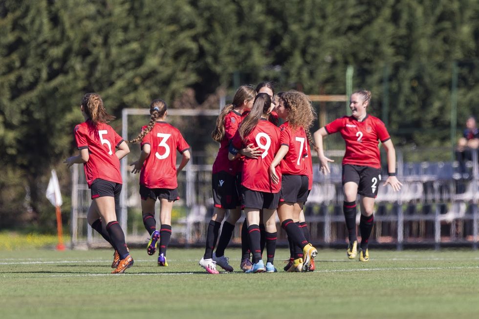 9A43A33E 50E9 4EC1 8D92 D4B6F170DF1B