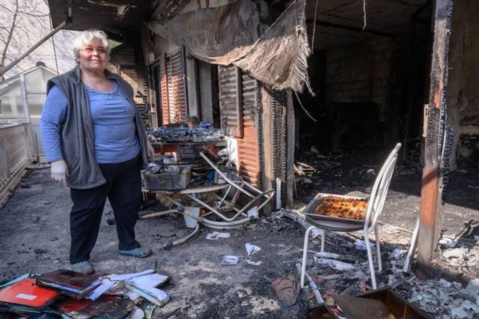 9AA419FB 3784 46B9 93C4 576EF27A57BE