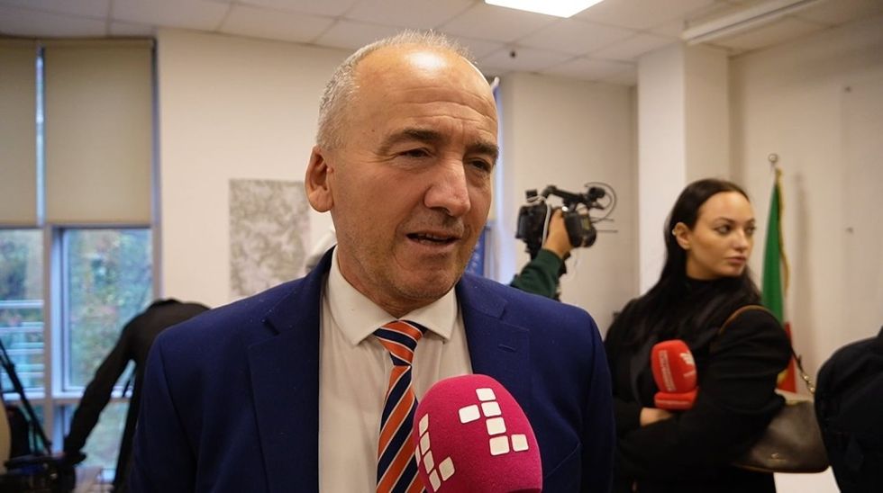 9b5f0521 a293 4e60 906d 01af2b85493b