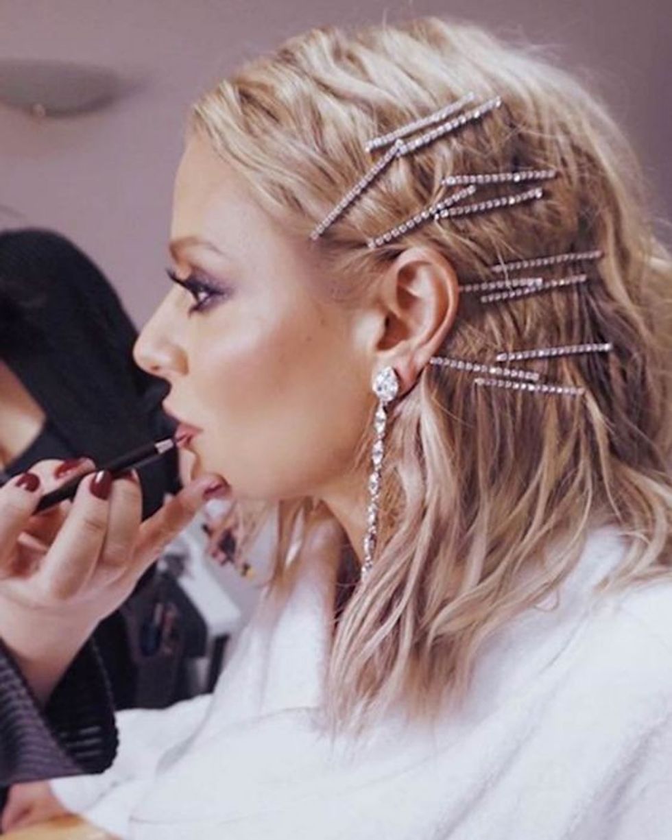 9b8754d87ff5bd31aba336589de354e4