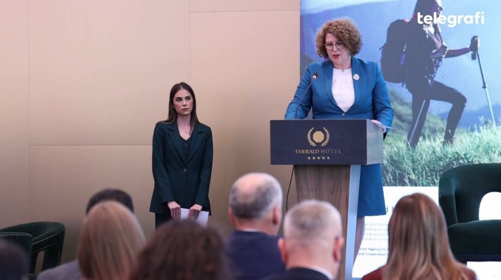 9f88a93c 59ac 418b 83e0 6581b3439f05